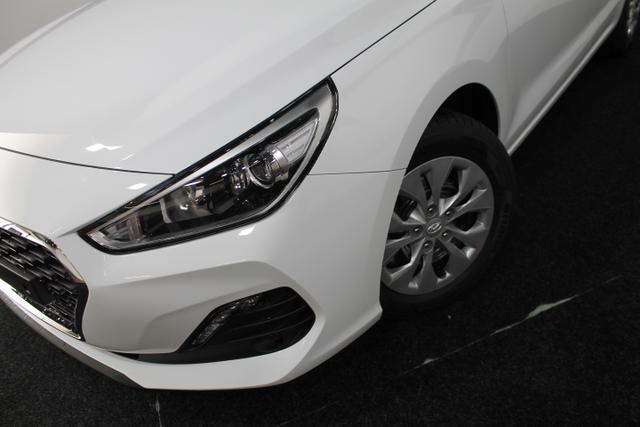 Hyundai i30 Kombi TREND RADIO KLIMA TEMPOMAT NSW AEB DAA FCWS LKAS 