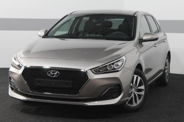 Hyundai i30 - PREMIUM NAVI RFK PDC v+h KLIMAAUTOMATIK ALU