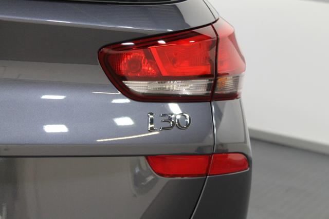 Hyundai i30 Kombi STYLE KLIMAAUTOMATIK PDC TEMPOMAT ALU NSW BLUETOOTH 