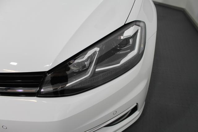 Volkswagen Golf Highline DSG NAVI KEYLESS ErgoActive SHZ ParkPilot RFK ACC 