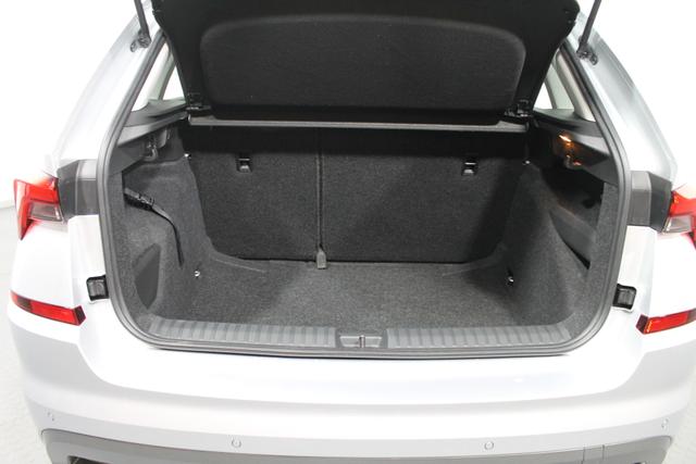 Skoda Kamiq AMBITION PLUS SHZ DAB SmartLink PDC ALU KLIMAAUTOMATIK TEMPOMAT 