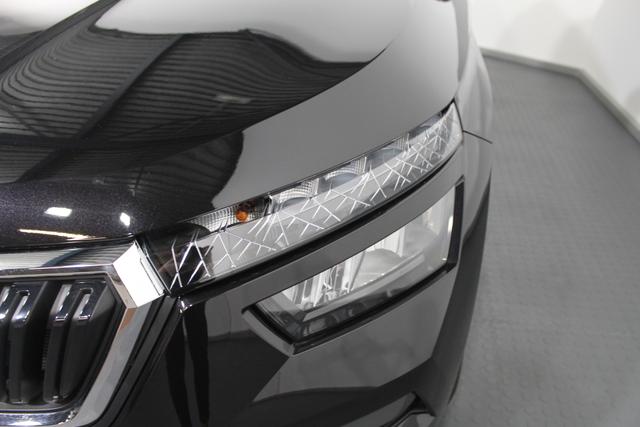 Skoda Kamiq AMBITION PLUS SHZ DAB SmartLink PDC ALU KLIMAAUTOMATIK TEMPOMAT 