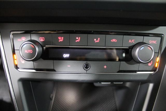 Volkswagen Polo EDITION TEMPOMAT RFK SHZ KLIMAAUTOMATIK ParkPilot 