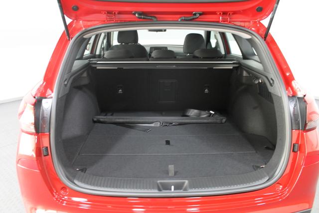 Hyundai i30 Kombi STYLE KLIMAAUTOMATIK PDC TEMPOMAT ALU NSW BLUETOOTH 