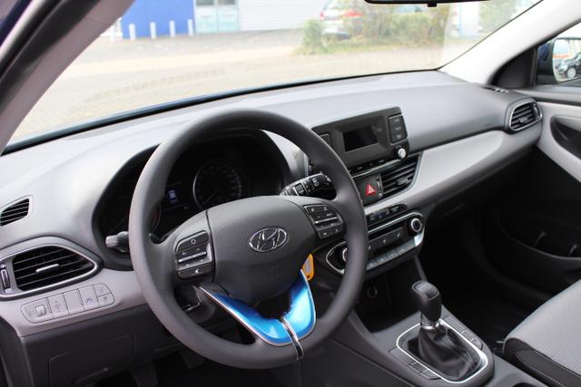 Hyundai i30 Kombi TREND RADIO KLIMA TEMPOMAT NSW AEB DAA FCWS LKAS 