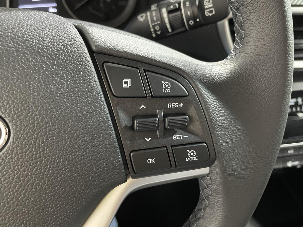 Hyundai Tucson LIFE PLUS 4WD KLIMAAUTOMATIK PDC TEMPOMAT