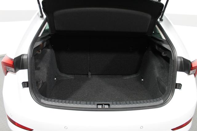 Skoda Scala STYLE DSG KESSY SHZ RFK PDC v+h FULL LED 
