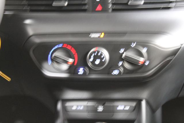 Hyundai i20 COMFORT KLIMA RFK PDC TEMPOMAT 