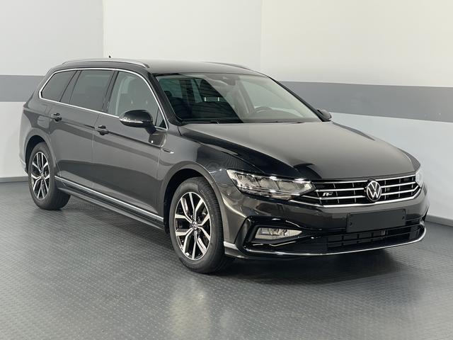 Volkswagen Passat Variant - EXECUTIVE EDITION DSG R-LINE NAVI ACC SHZ ActiveInfoDisplay ALCANTARA/LEDER LaneAssist