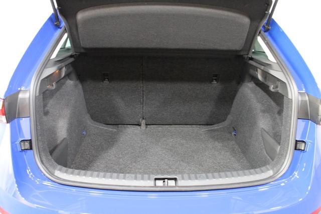 Skoda Scala AMBITION PLUS KLIMAAUTOMATIK LED TEMPOMAT 16ALU 