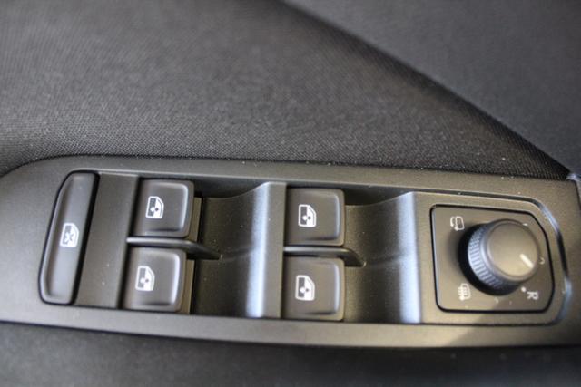 Skoda Kamiq AMBITION DSG RFK PDC TEMPOMAT LED 17ALU KLIMAAUTOMATIK SmartLink 