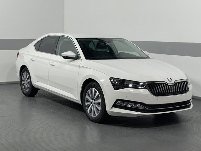 Skoda Superb - STYLE PLUS NAVI ActiveInfoDIsplay RFK ACC LED-MATRIX KESSY ParkAssist SHZ