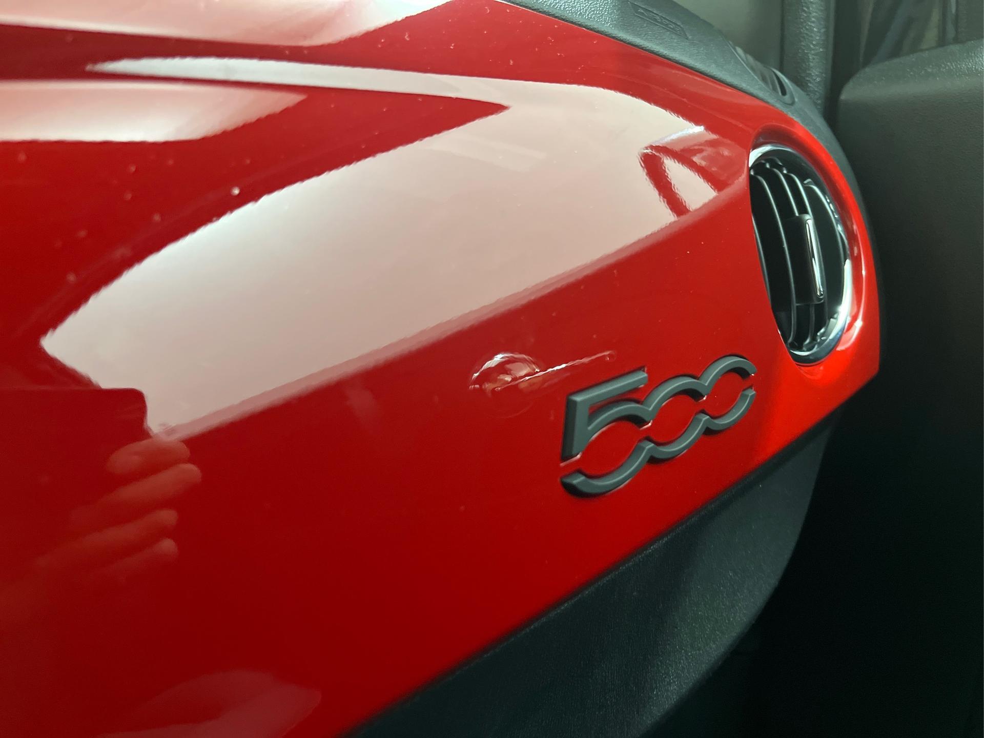 Fiat 500 RED PANORAMA TEMPOMAT KLIMAAUTOMATIK Autowelt Simon: EU-Neuwagen,  EU-Fahrzeuge günstig