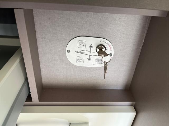 Bürstner / TD 680 G / Weiß / / / 