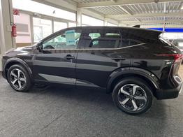 Nissan / Qashqai / Schwarz /  /  / NAVI 360 ACC SHZ PDC LED 