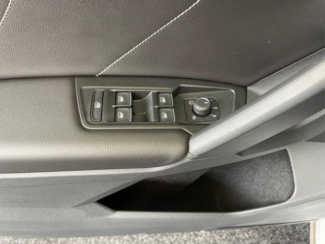 Volkswagen Tiguan R-LINE DSG RFK IQ MATRIX ACC PDC v+h 