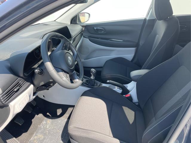 Hyundai / i20 / Weiß / / / 