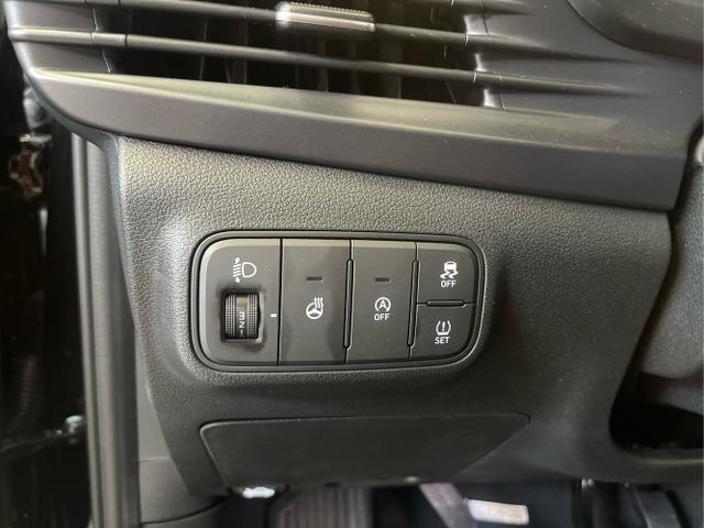 Hyundai / i20 / Schwarz / / / 