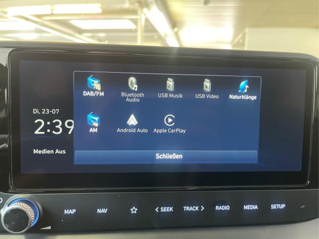 Hyundai / i20 / Schwarz / / / 