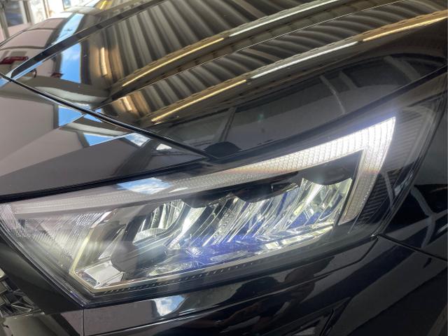 Hyundai / i20 / Schwarz / / / 