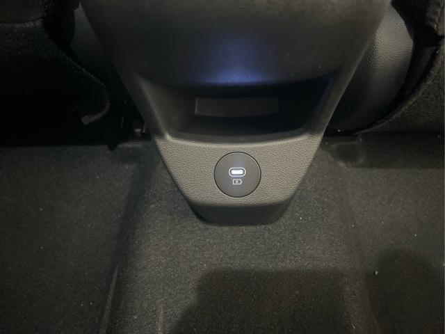 Hyundai / i20 / Schwarz / / / 