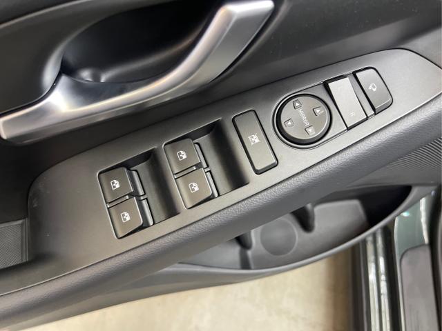 Hyundai / i30 / Grün / / / 