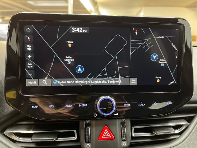 Hyundai / i30 / Grün / / / 