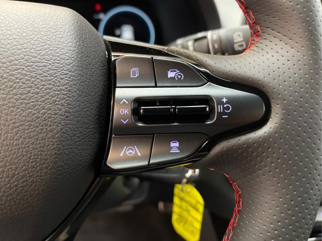 Hyundai / i30 / Grün / / / 