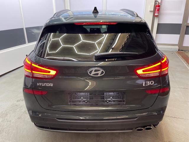 Hyundai / i30 / Grün / / / 