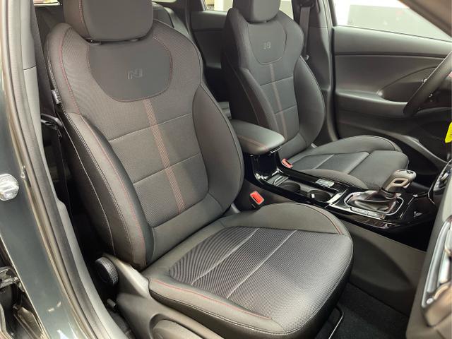 Hyundai / i30 / Grün / / / 