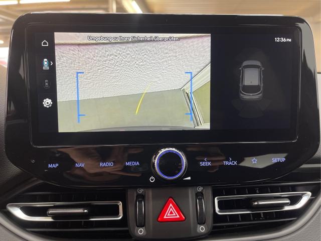 Hyundai / i30 / Grau / / / 
