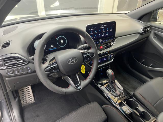 Hyundai / i30 / Grau / / / 