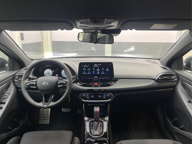 Hyundai / i30 / Grau / / / 