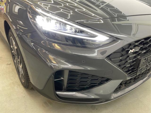 Hyundai / i30 / Grau / / / 