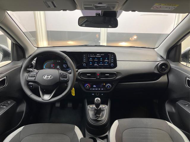 Hyundai i10 COMFORT PLUS NAVI KLIMAAUTOMATIK SHZ PDC RFK ALU 