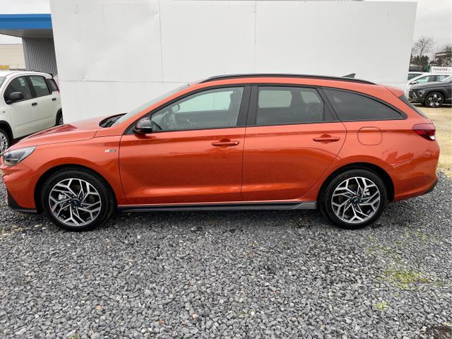 Hyundai / i30 / Weiß / / / 
