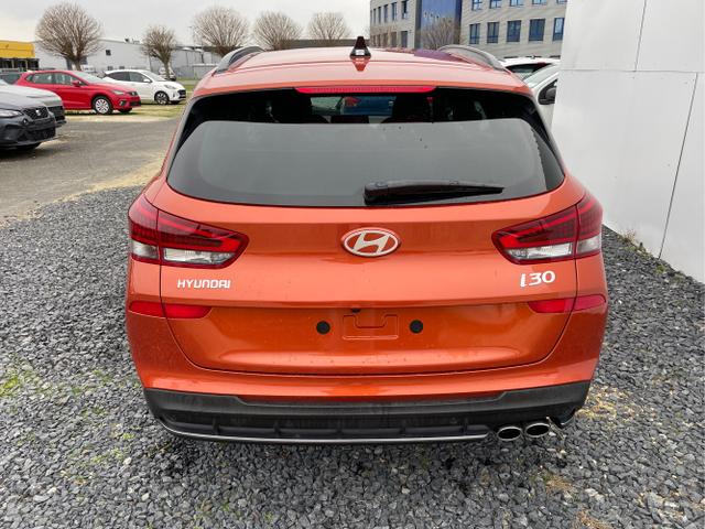 Hyundai / i30 / Weiß / / / 