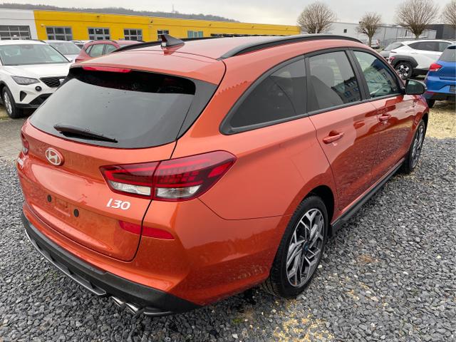 Hyundai / i30 / Weiß / / / 