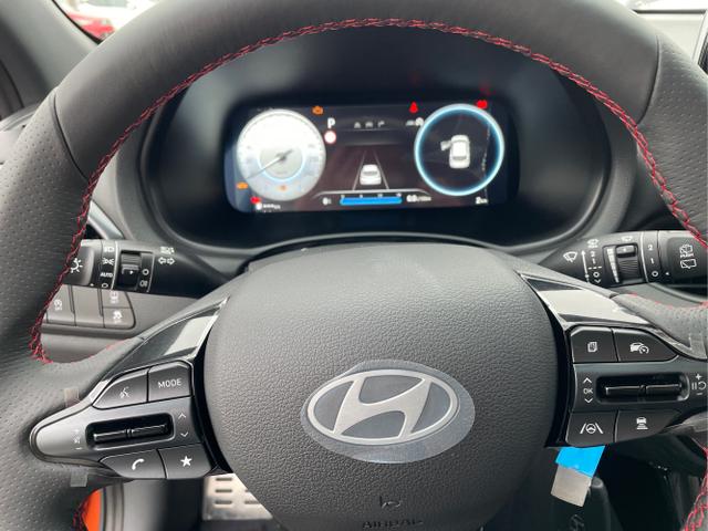 Hyundai / i30 / Weiß / / / 