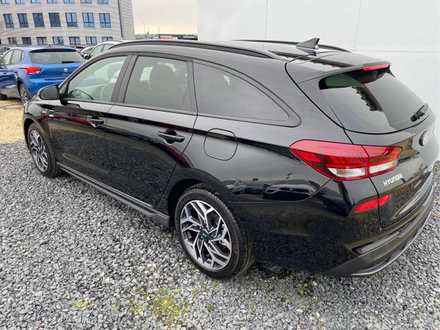 Hyundai / i30 / Weiß / / / 