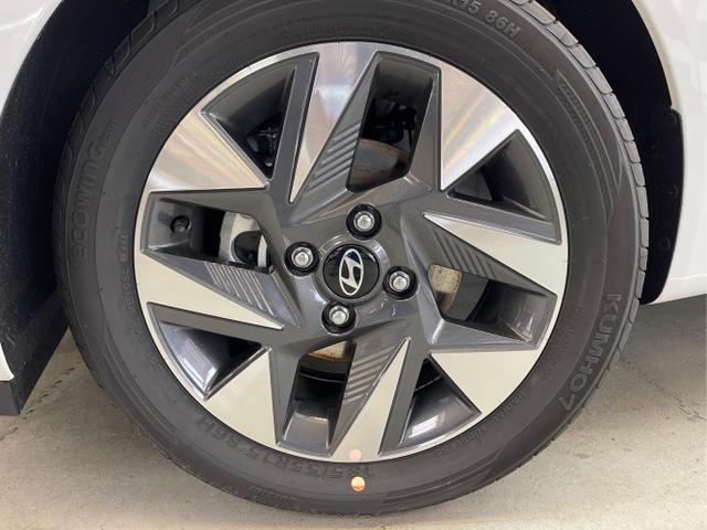 Hyundai / i10 / Weiß / / / 
