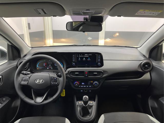 Hyundai / i10 / Weiß / / / 