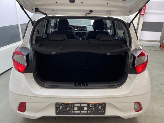 Hyundai / i10 / Weiß / / / 