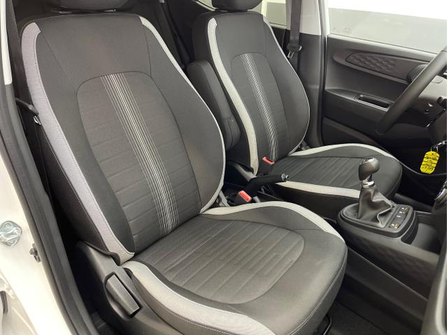 Hyundai / i10 / Weiß / / / 