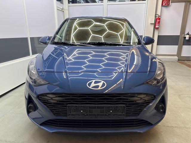 Hyundai / i10 / Blau / / / 