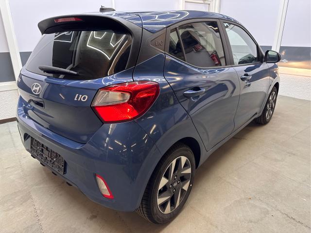 Hyundai / i10 / Blau / / / 