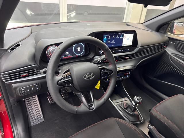 Hyundai / i20 / Rot / / / N-LINE NAVI KLIMAAUTOMATIK SHZ RFK PDC
