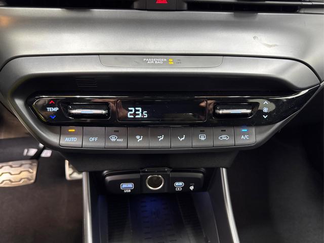 Hyundai BAYON PREMIUM FL DCT NAVI SHZ KLIMAAUTOMATIK RFK 