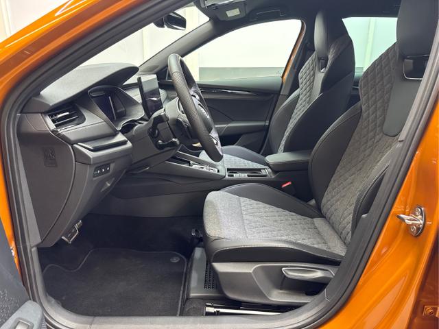 Skoda / Octavia / Orange / / / DSG ACC 13 Zoll NAVI MATRIX SHZ KESSY
