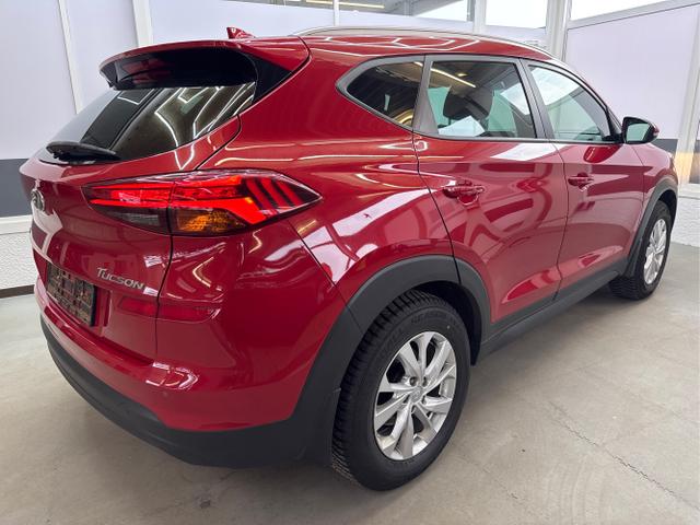 Hyundai / TUCSON / Rot / / / SHZ RFK PDC KLIMAAUTOMATIK